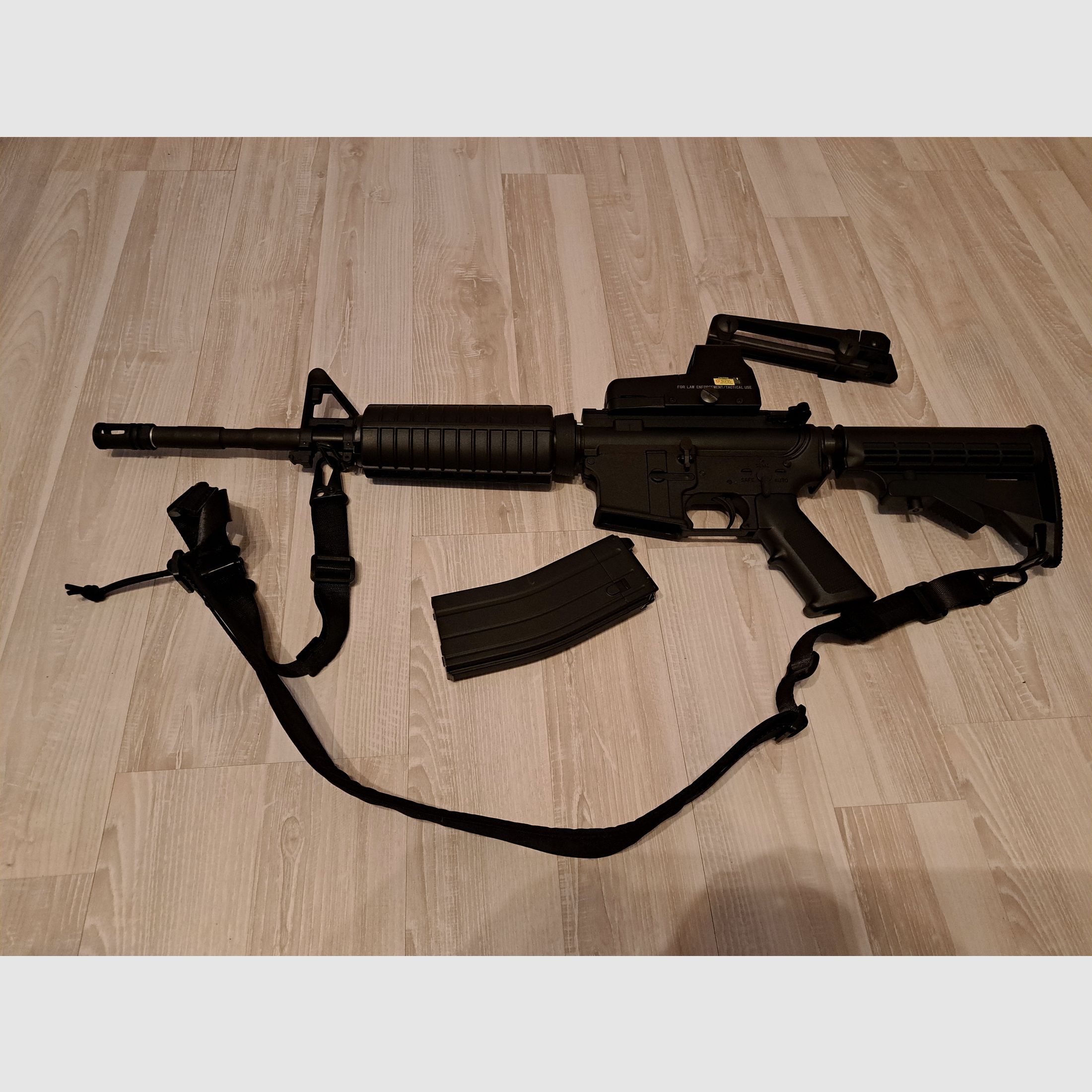 KJ Works / Tanio Koba M4A1 Vollmetall Gas-Blow-Back 6mm BB schwarz