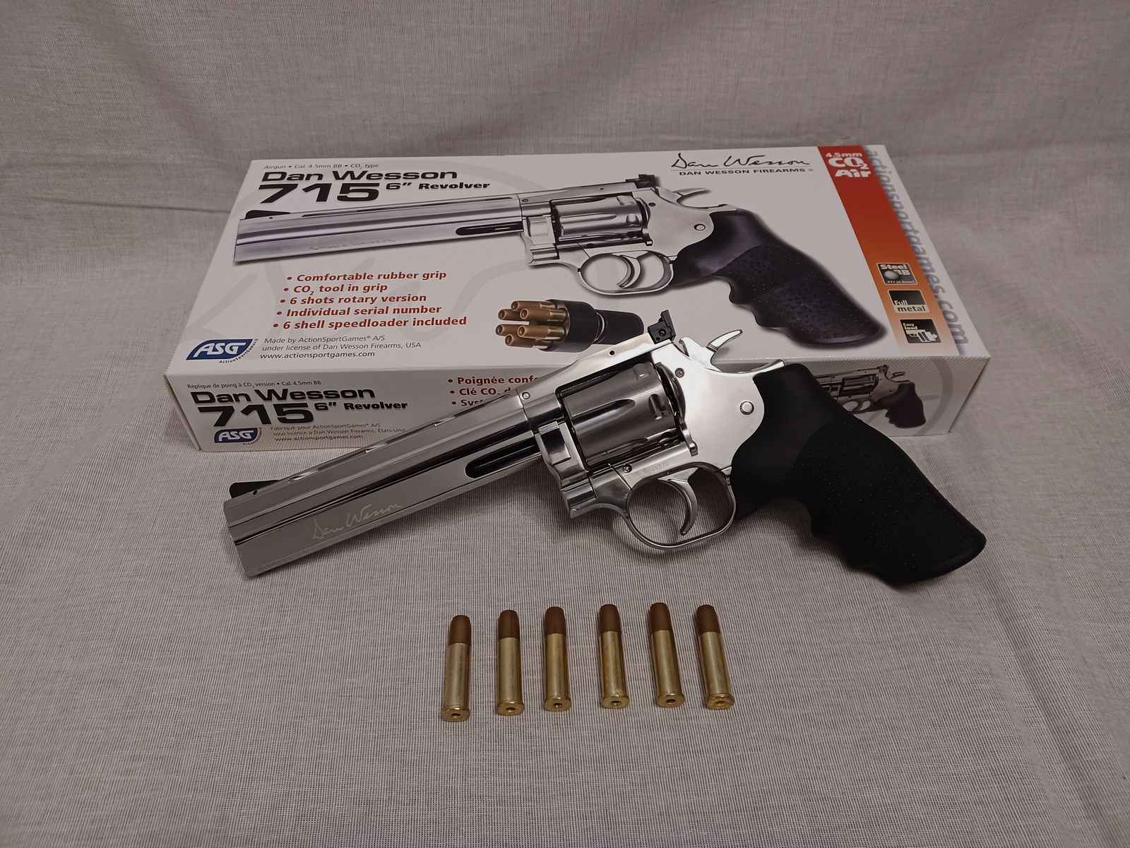 Dan Wesson 715 - 6" chrom / 4,5 mm BB / CO2 / Revolver / OVP (121)