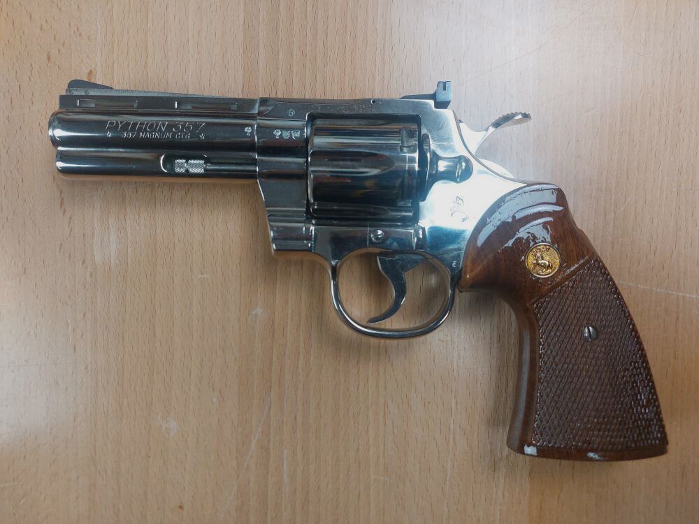 Colt, USA Python, Nickel