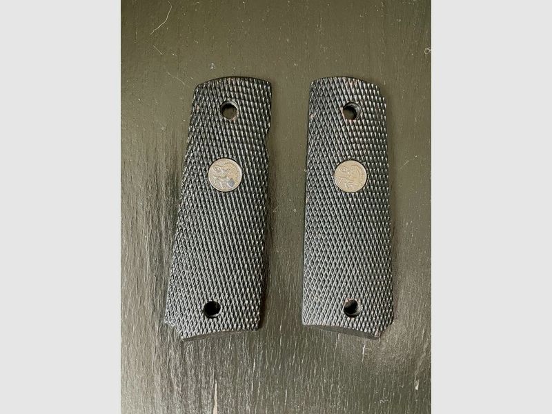 Original Colt 1911 Griffschalen aus Holz in schwarz
