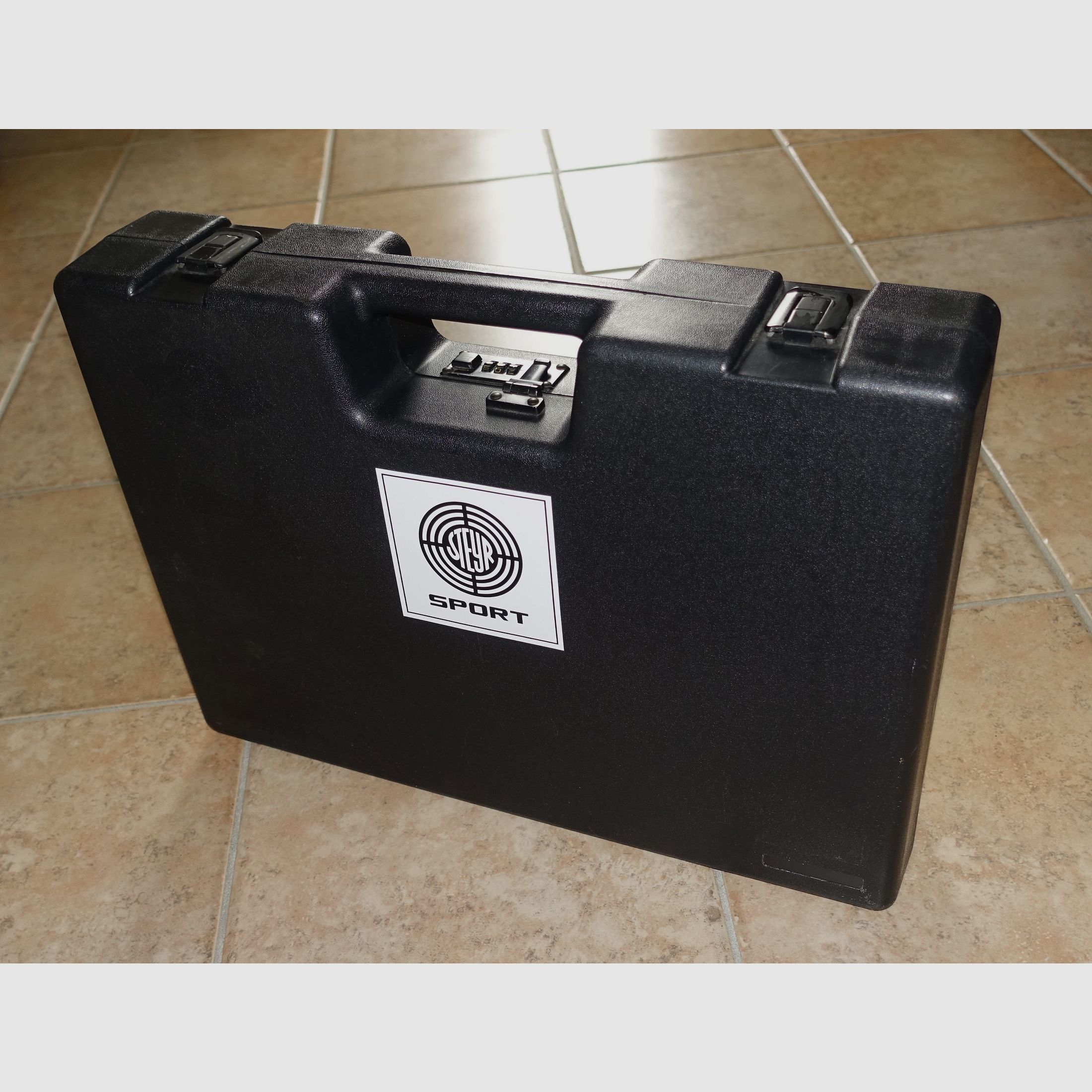 Steyr Pressluft LP Matchpistole / Service + Neuteile um € 300,- / Links- oder Rechtsgriff