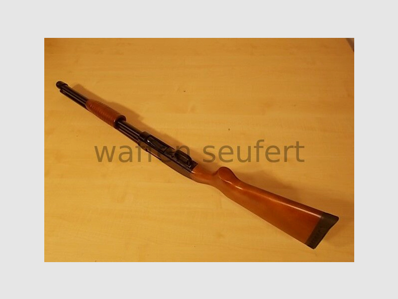 Winchester 1300 Defender Vorderschaft-Repetierflinte