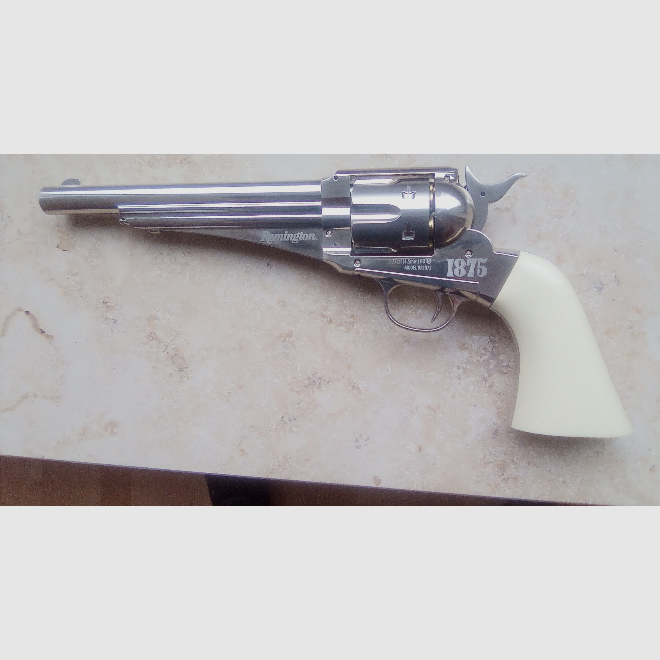 Sammlungsauflösung CO2 Pistolen und Revolver