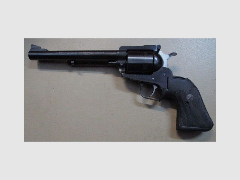 Revolver Ruger Super Blackhawk Pachmayr grip .44 mag