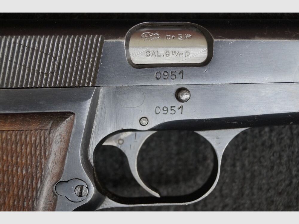 Fabrique Nationale d’Armes de Guerre	 FN High Power M1946