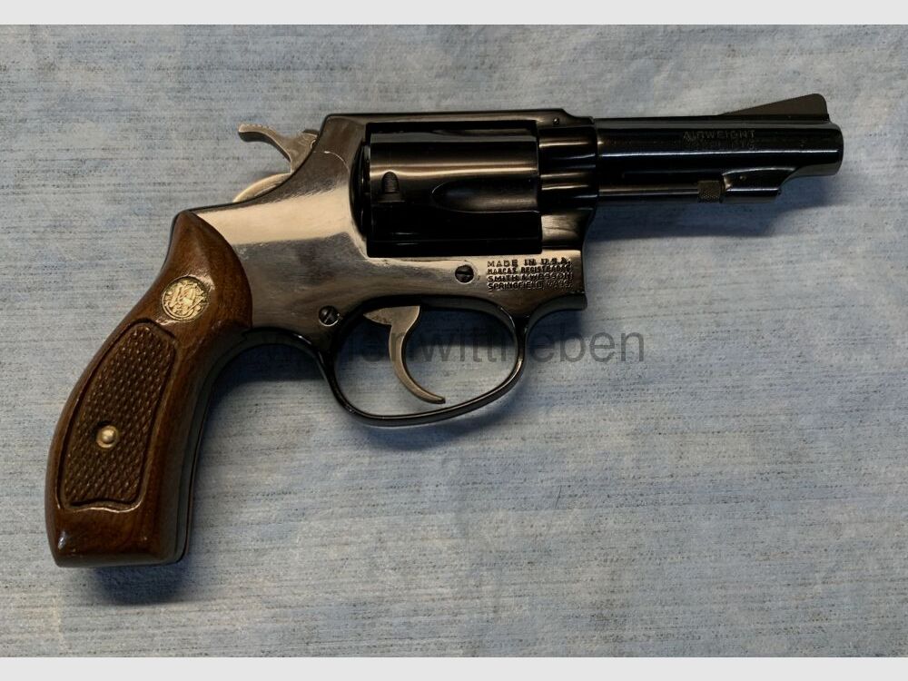 Smith & Wesson Airweight, Mod. 37 - 4