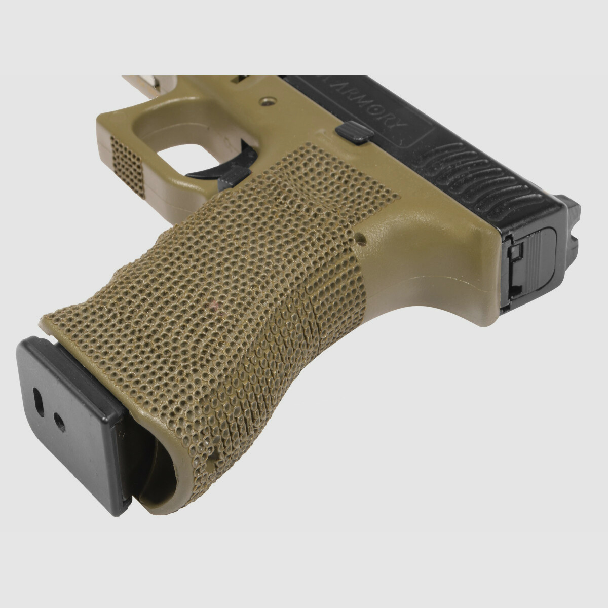 P01 GBB Airsoft Pistole in Oliv | Delta Armory