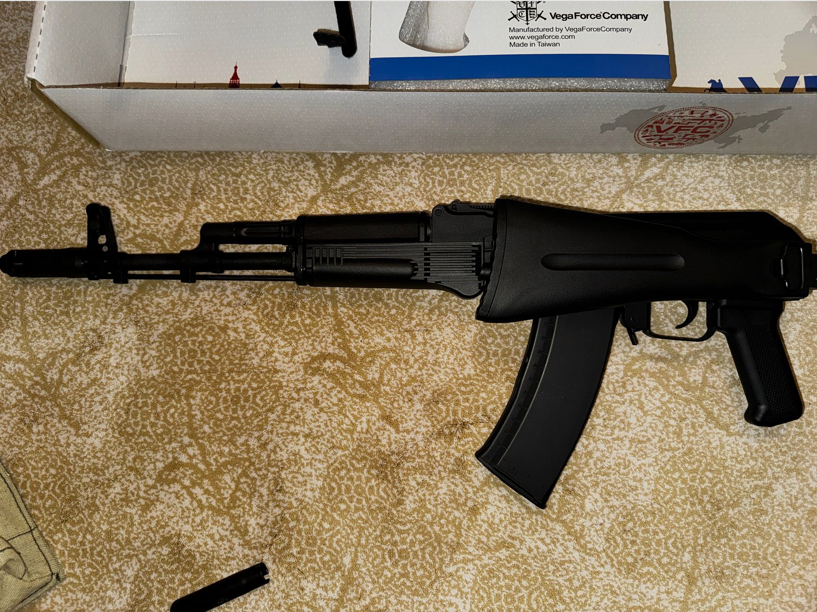 VFC AK 74M GBB Vollmetall mit Zubehör und OVP