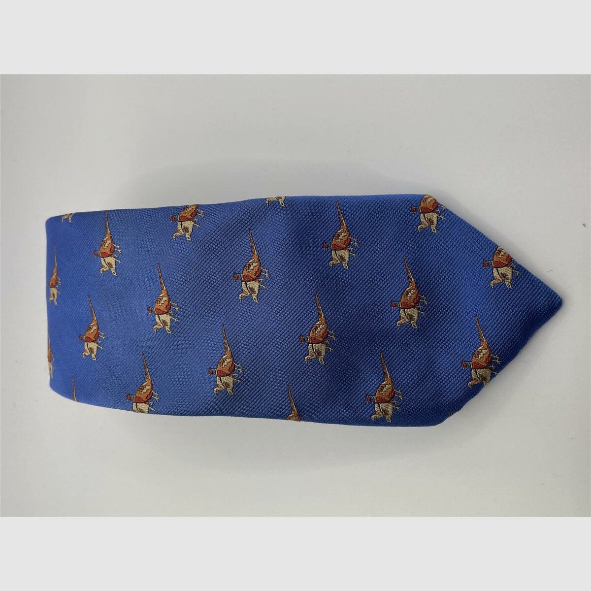 Robert Keyte tie 100% silk light blue motif pheasant: rooster and 2 hens