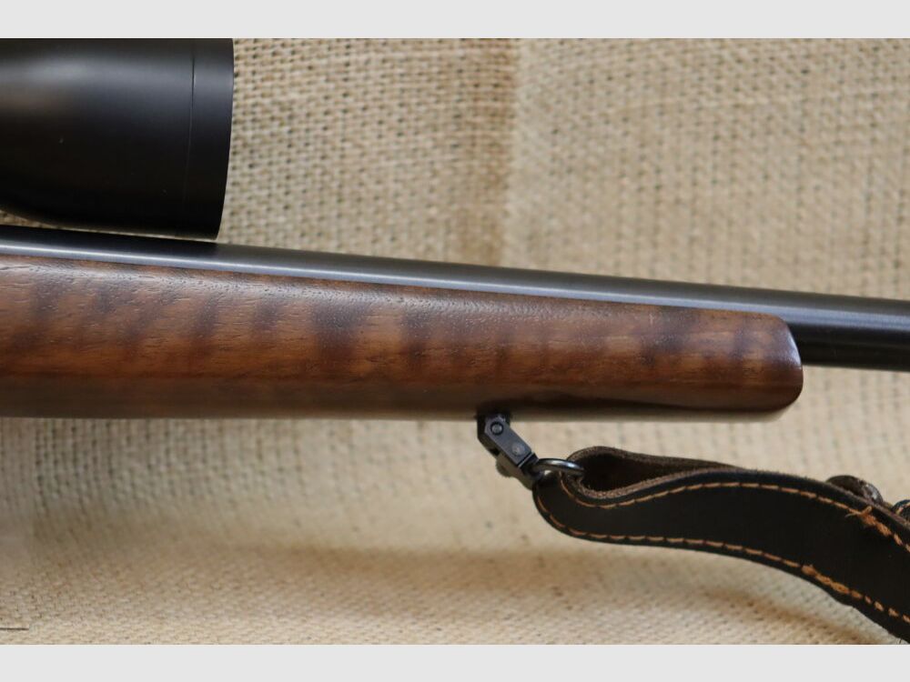 CZ Mod. 452-2E American Kal. .17HMR, inkl. Meopta Artemis mit Leuchabsehen.
