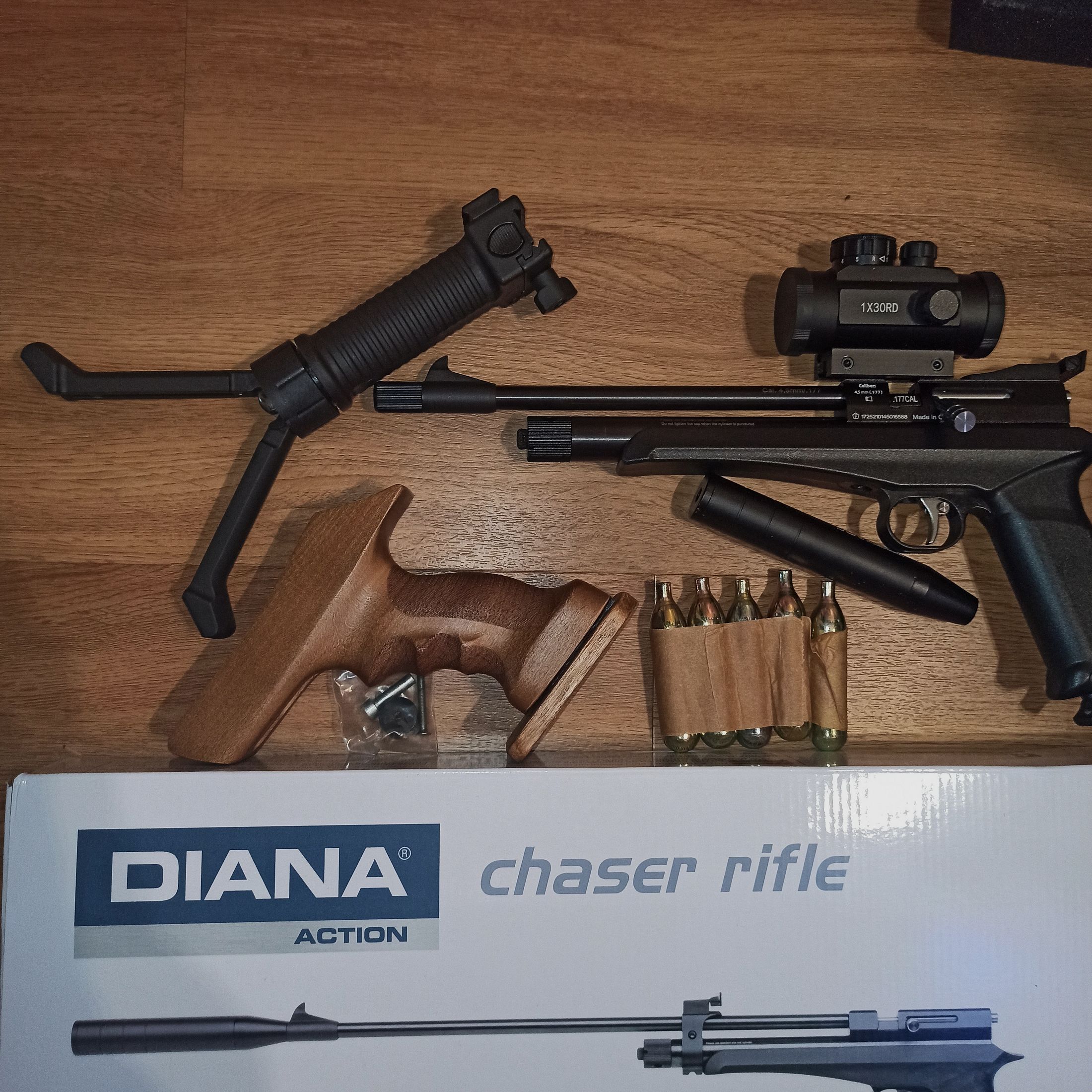 Diana Chaser Rifle Set 4.5mm with a lot of accessories.