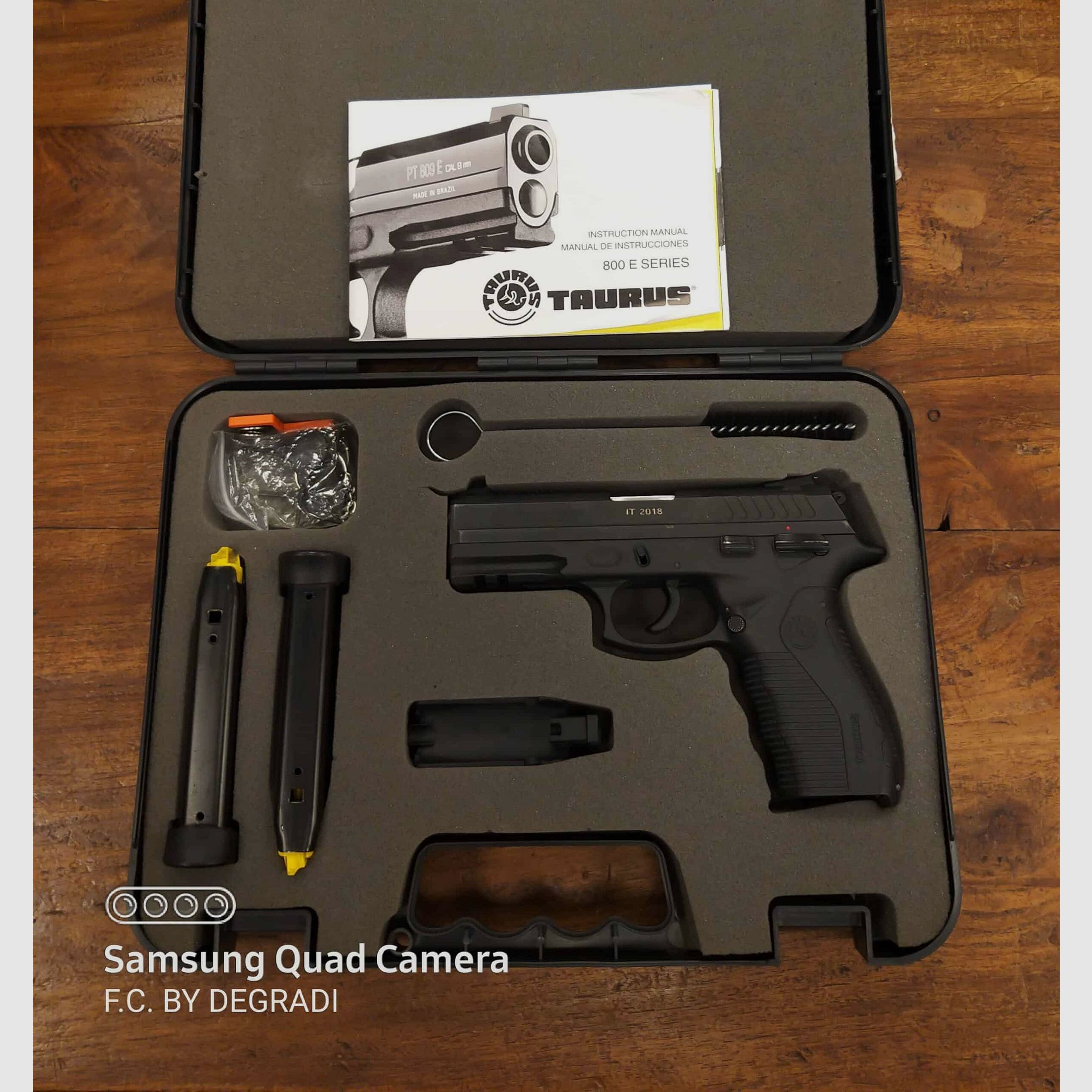 TAURUS PT 809 CAL. 9X21, immagine 1 di 4