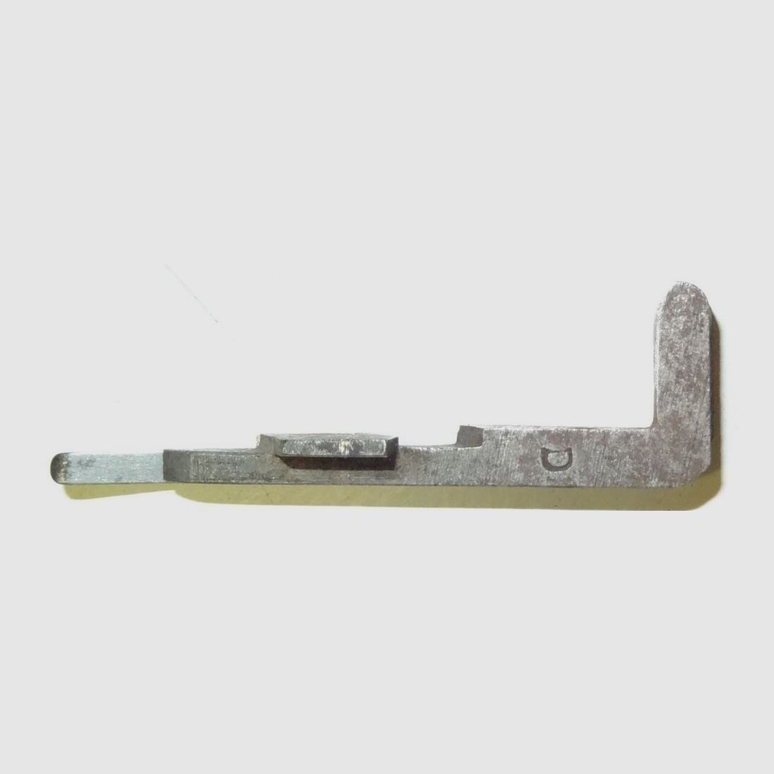 Mauser P08 bolt catch without spring