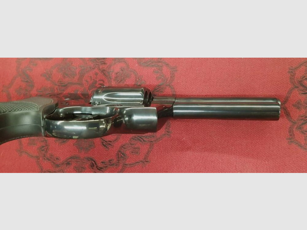 Colt Python 4 inches