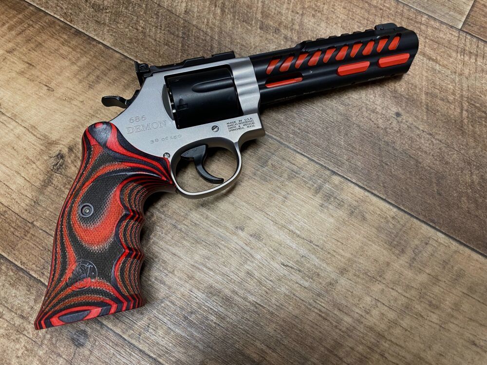 Smith & Wesson S&W Revólver M686 Demon .357Mag