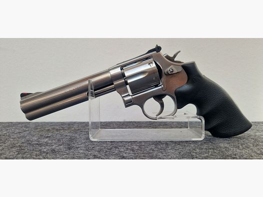 Smith & Wesson Model 686