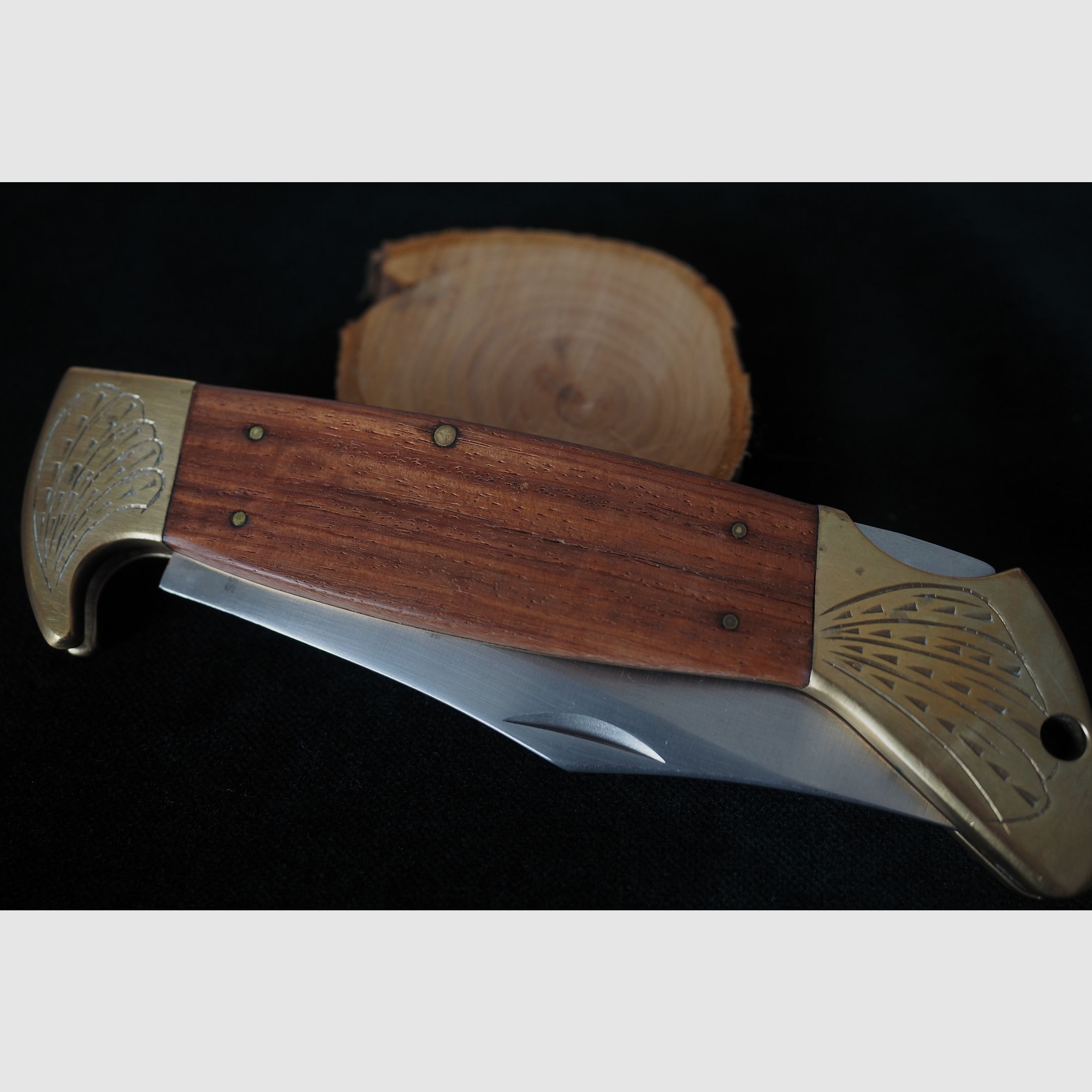 Großes Taschenmesser mit Messingbacken sehr massives ,,Monsterteil,,