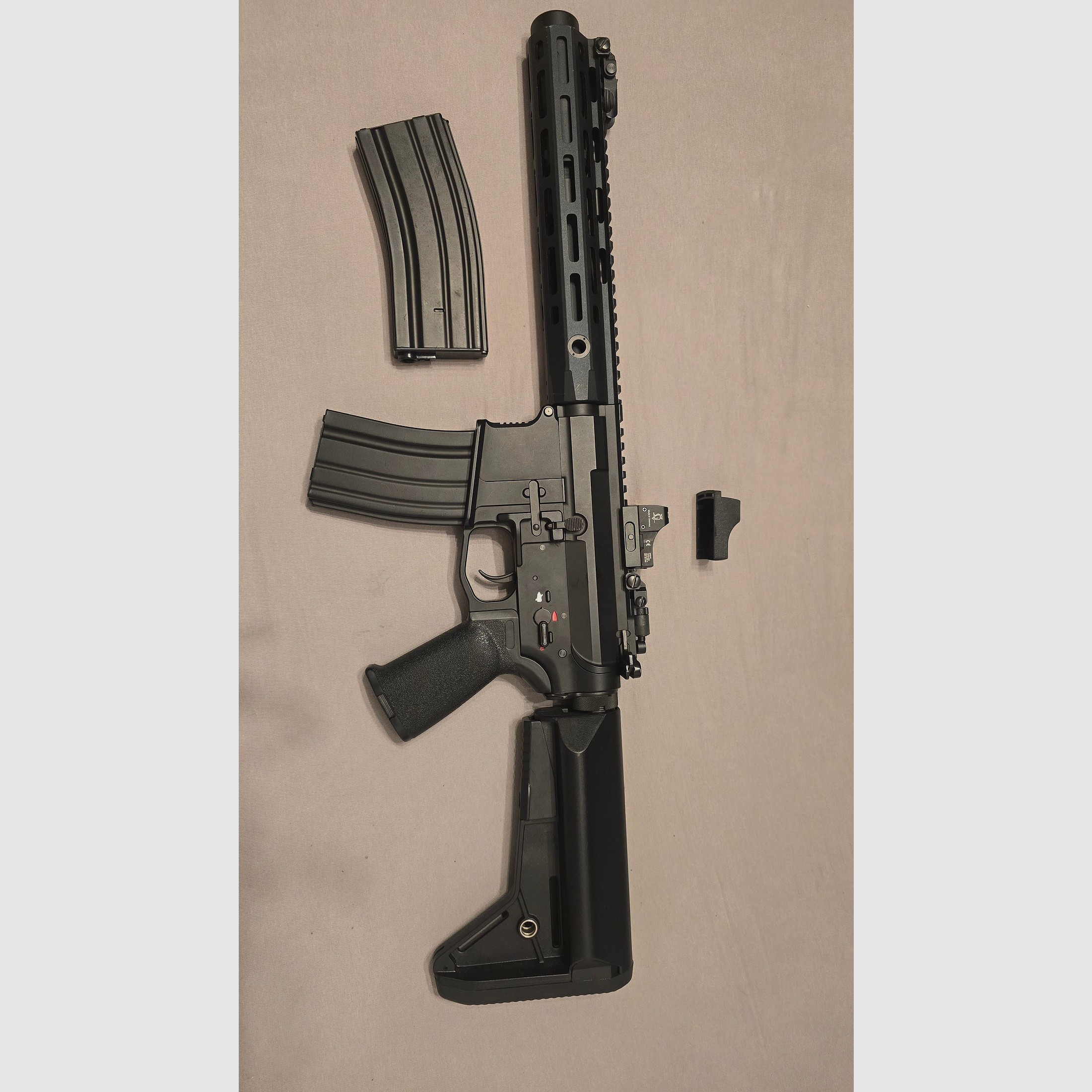 Begadi Sport M4 "NOVA" Shorty GEN.4 – S-AEG mit CORE EFCS/Mosfet – neuwertig