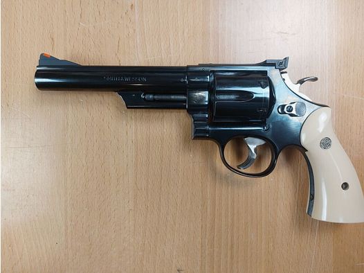 Smith & Wesson, USA M 25-5