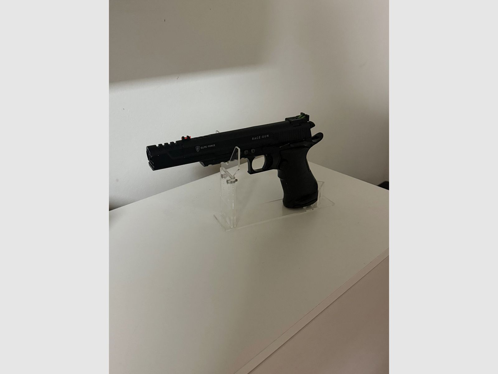 Elite Force Race Gun Vollmetall Softair- Co2-Pistole Kaliber 6mm BB Blowback