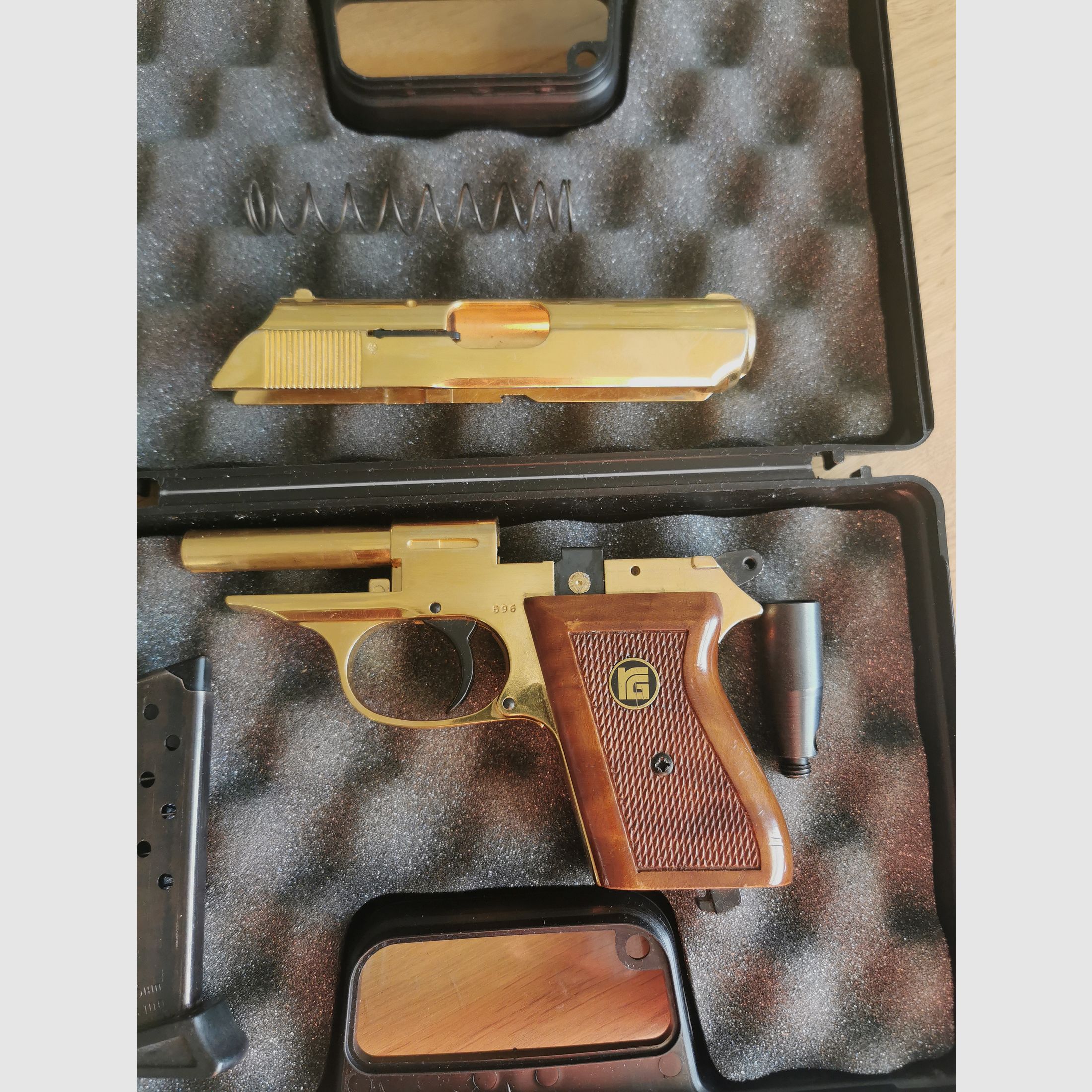 Röhm RG 100 Gold frei ab 18 Jahre