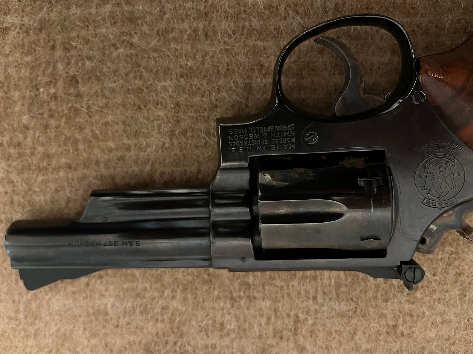 Smith & Wesson Modèle 19-4 en calibre .357 Magnum