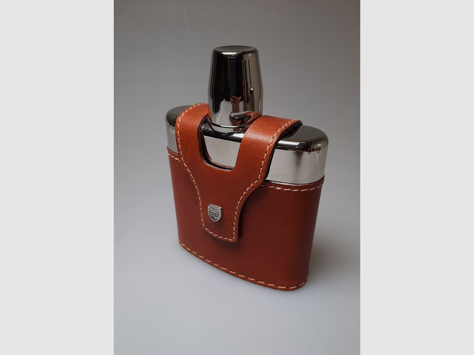 Beier Lederwarenhandwerk Flachmann Beier Travel Companion Hart-PVC kastanienbraun