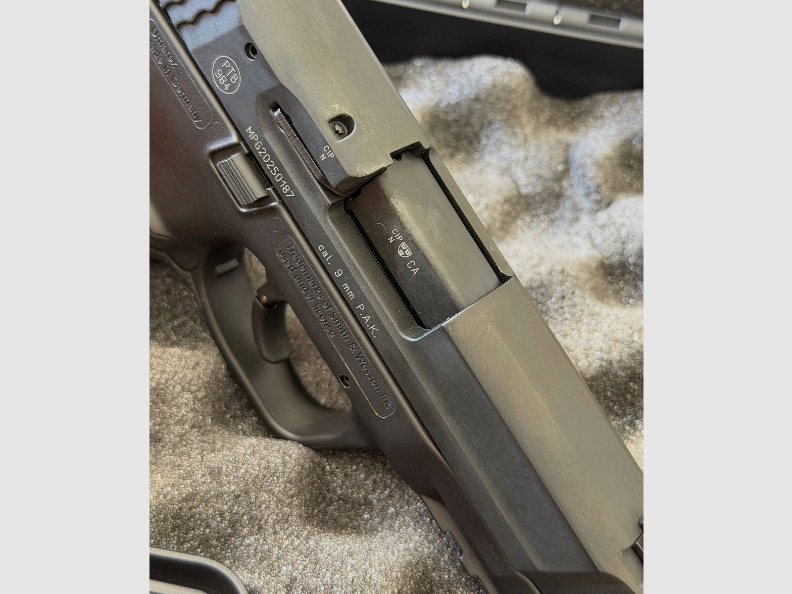 S&W M&P 9c - 9mm PAK - NEU