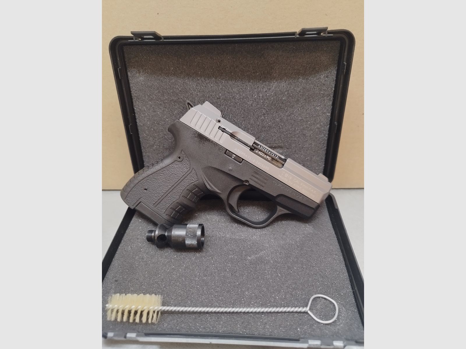 Zoraki 906 blank firing pistol 9mm titanium finish !!New item!!
