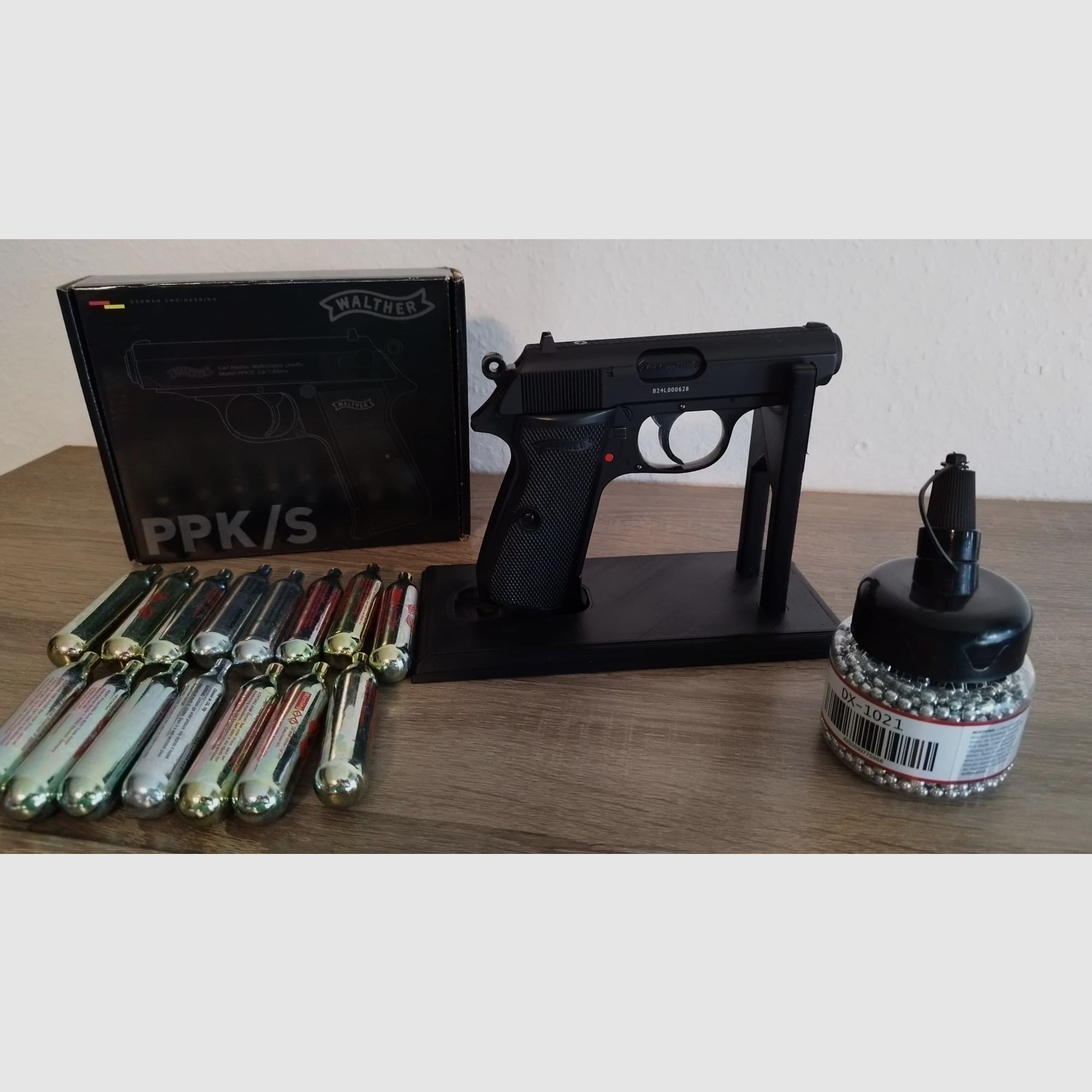 Walther PPK/S Legends mit Blowback und Zubehör Pistole 4,5mm BB CO2