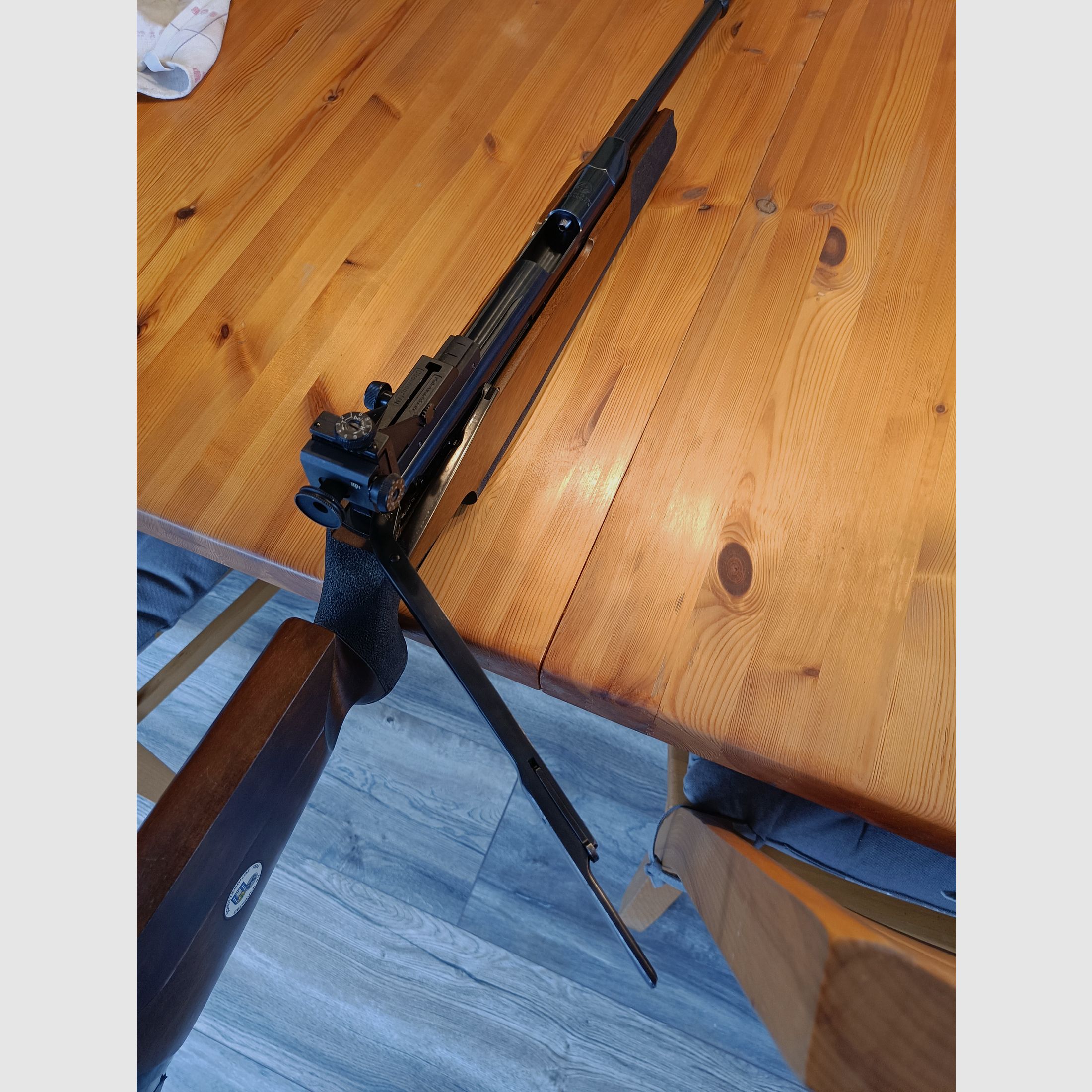 Luftgewehr der Marke Feinwerkbau Modell 300s Universal