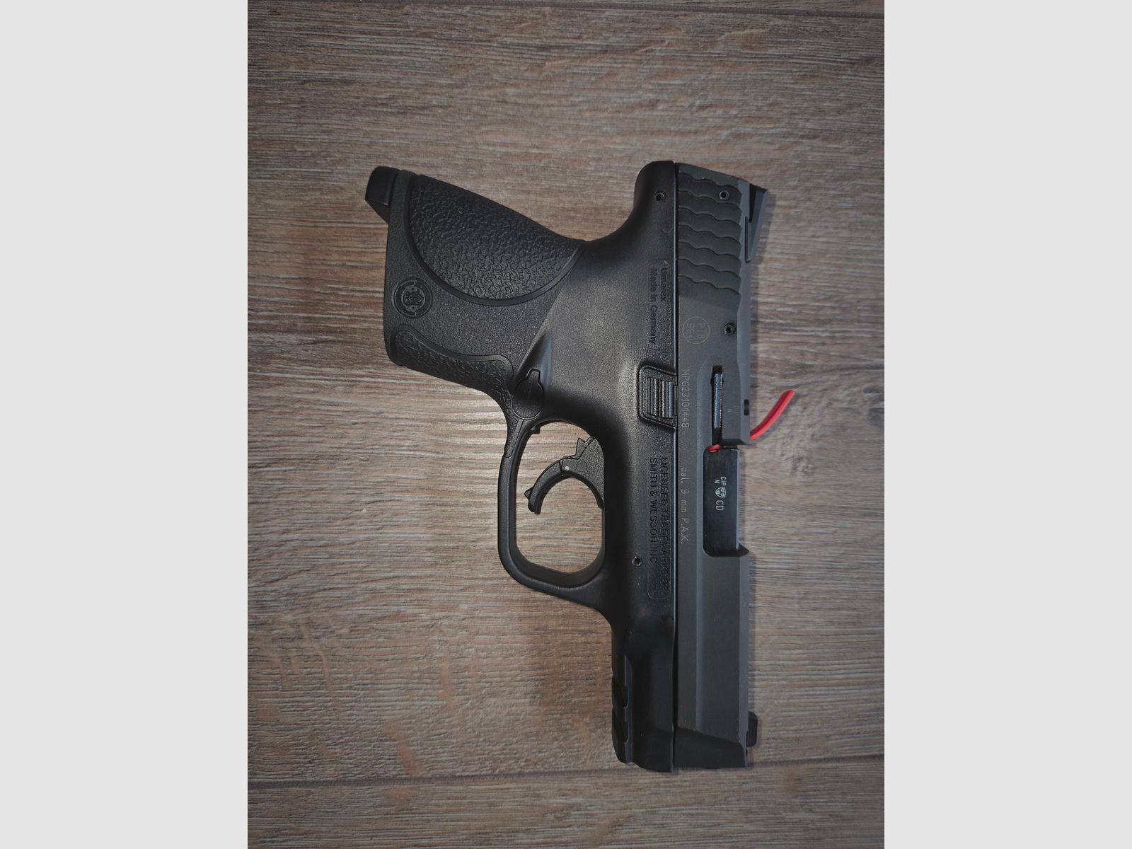 9 mm półautomatyczny