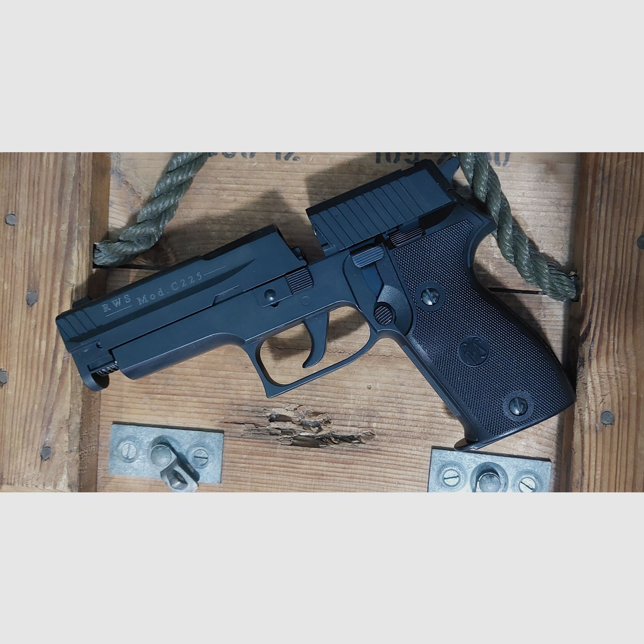 Pistola CO² RWS Mod. C225 4,5 mm Diabolo