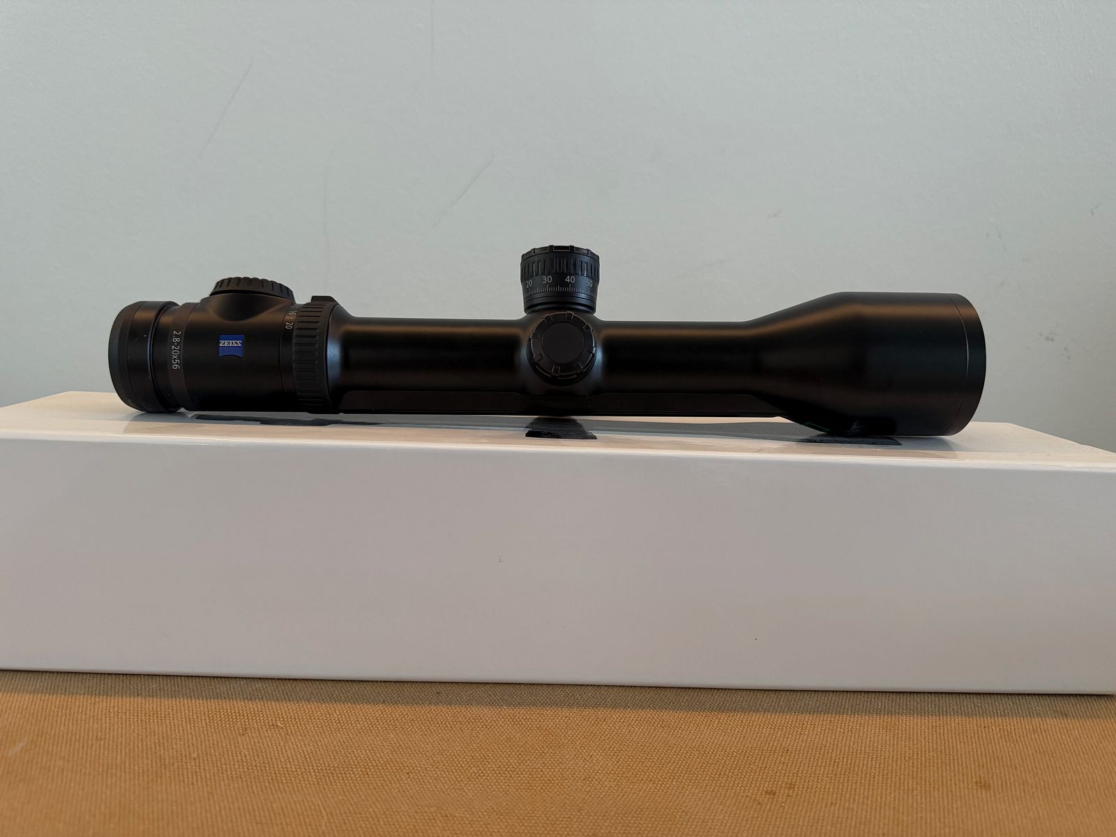 ZEISS Victory V8 2,8 – 20 × 56 | ASV | Parallaxe | Schiene | Absehen 60 | NEUWERTIG