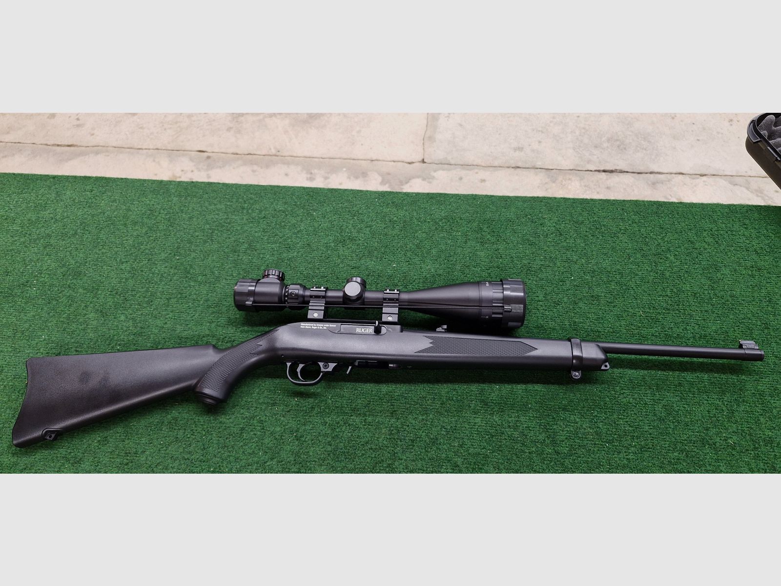 Ruger 10/22 - CO²-Gewehr mit 10-Schuss-Magazin und Zielfernrohr, Diabolo, Zubehör