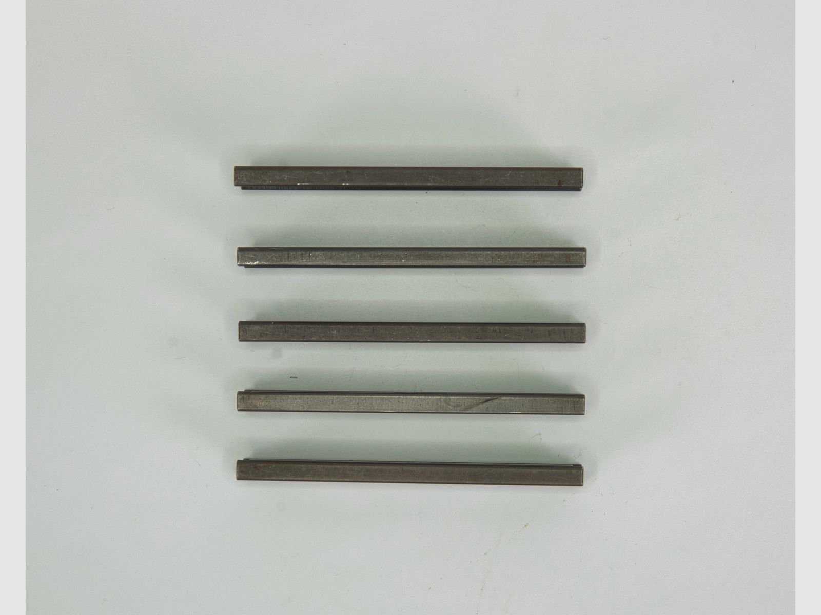 5 ladestrepen voor pistool Steyr M1912