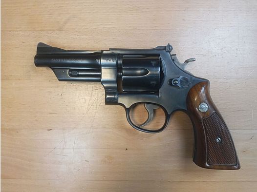 Smith & Wesson M 28-2 Patrullero de Carretera