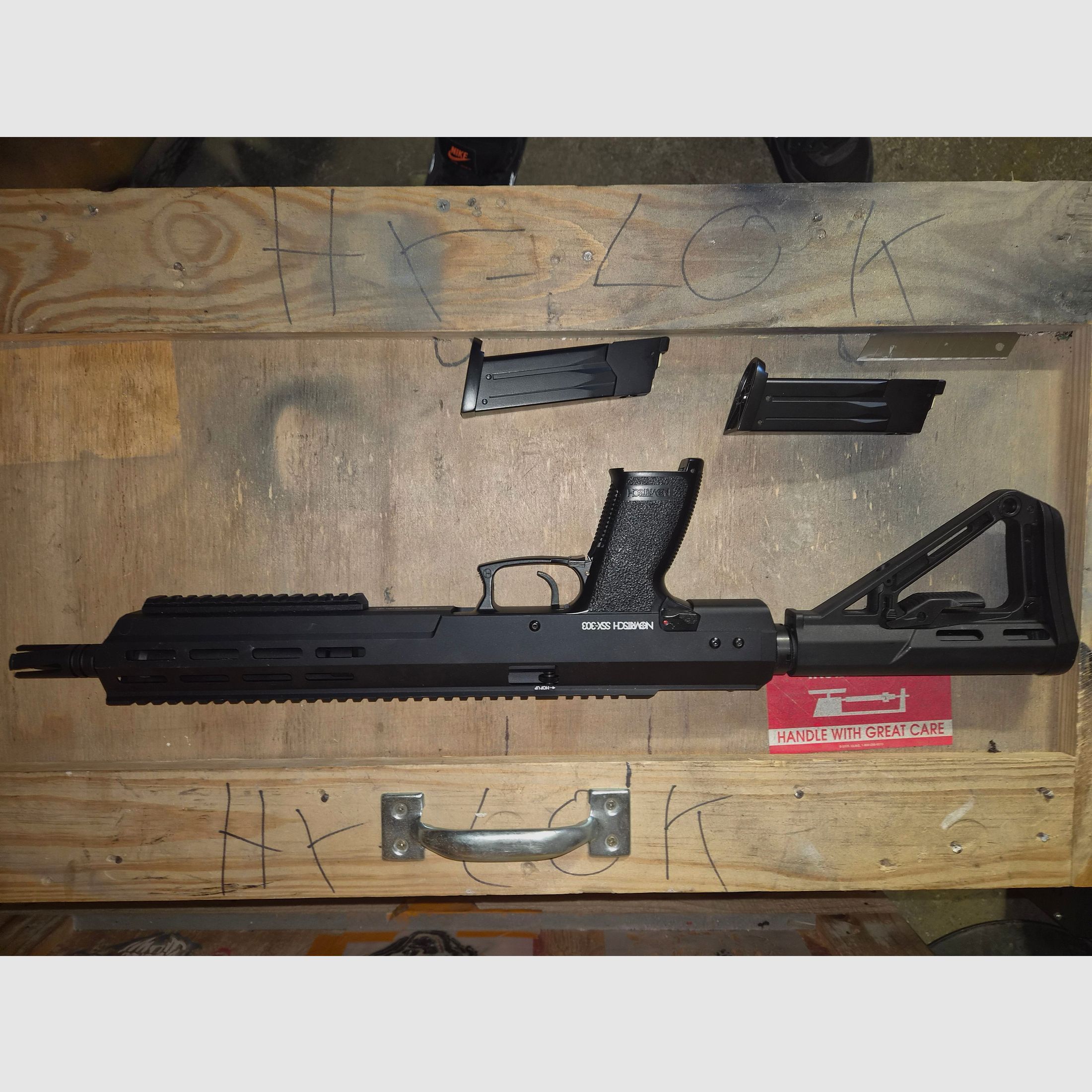 Novritsch SSX 303 Stealth Gasgewehr 1,7-2,5 Joule mit 2 Magazinen