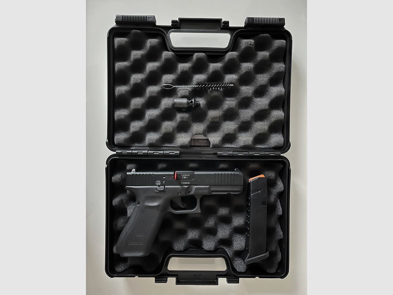 UMAREX Glock 17 Gen5 BLK 9mm P.A.K. 17R Schreckschuss - mit Zubehör (nie benutzt) in OVP