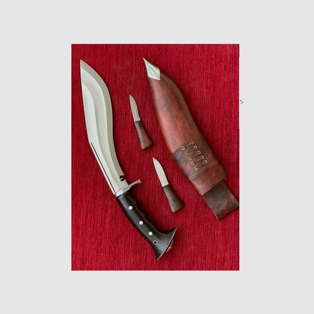 Gurkha – Couteau Khukuri avec poignée en bois de rose