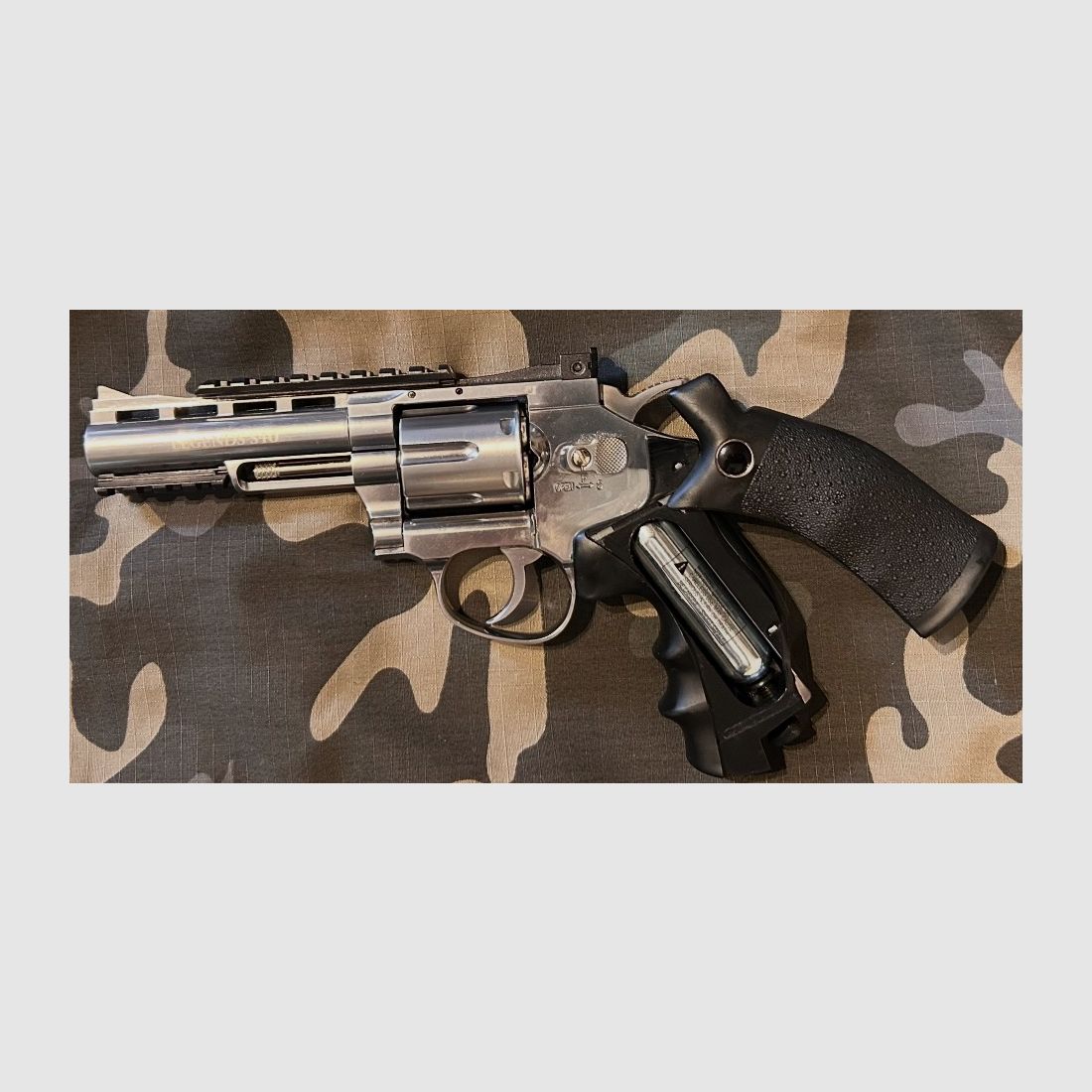 Top Smith & Wesson Clon Legends S40 neuwertig