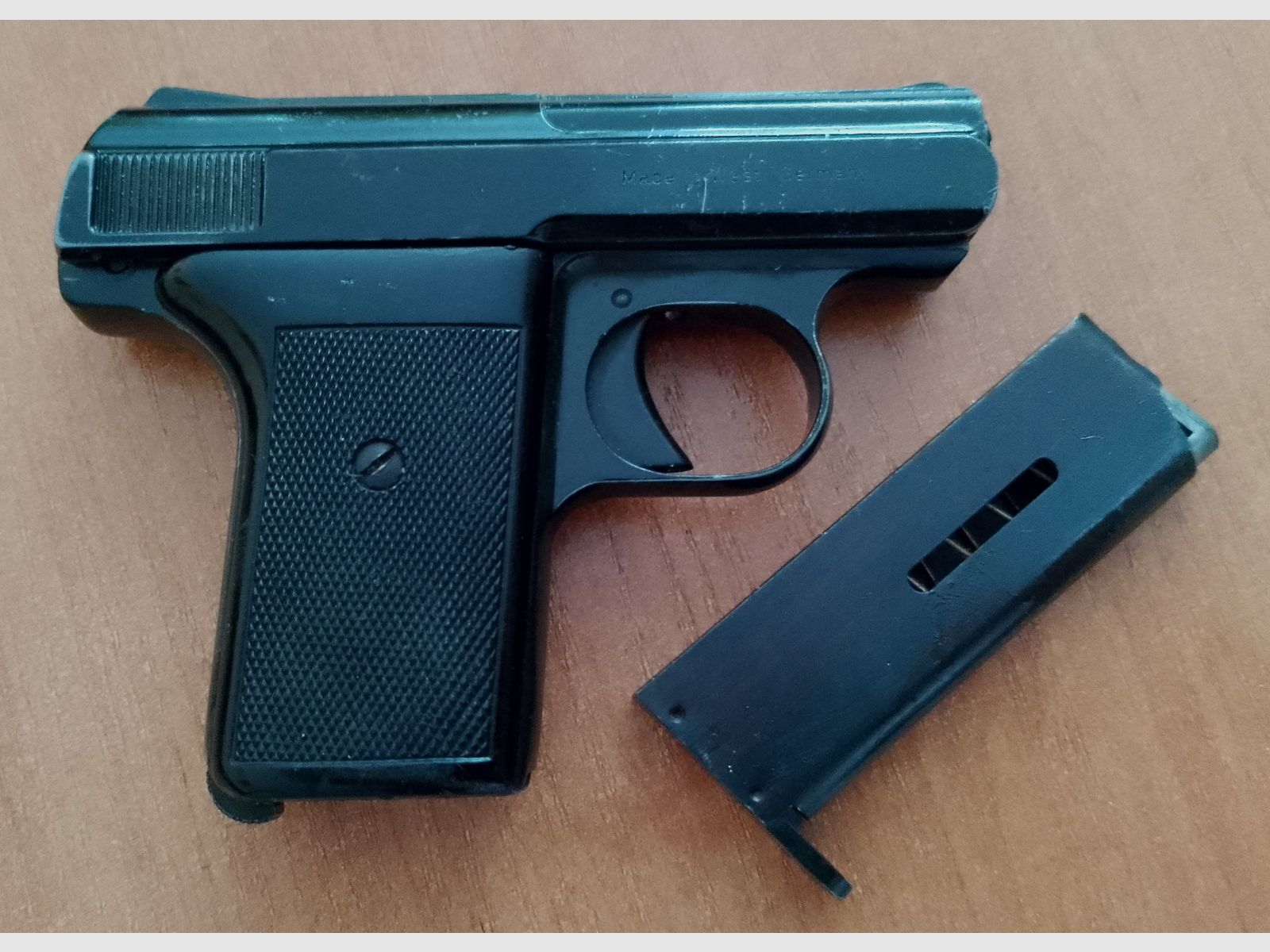 Alte Reck Gaspistole P6 im Kaliber 8 mm Knall