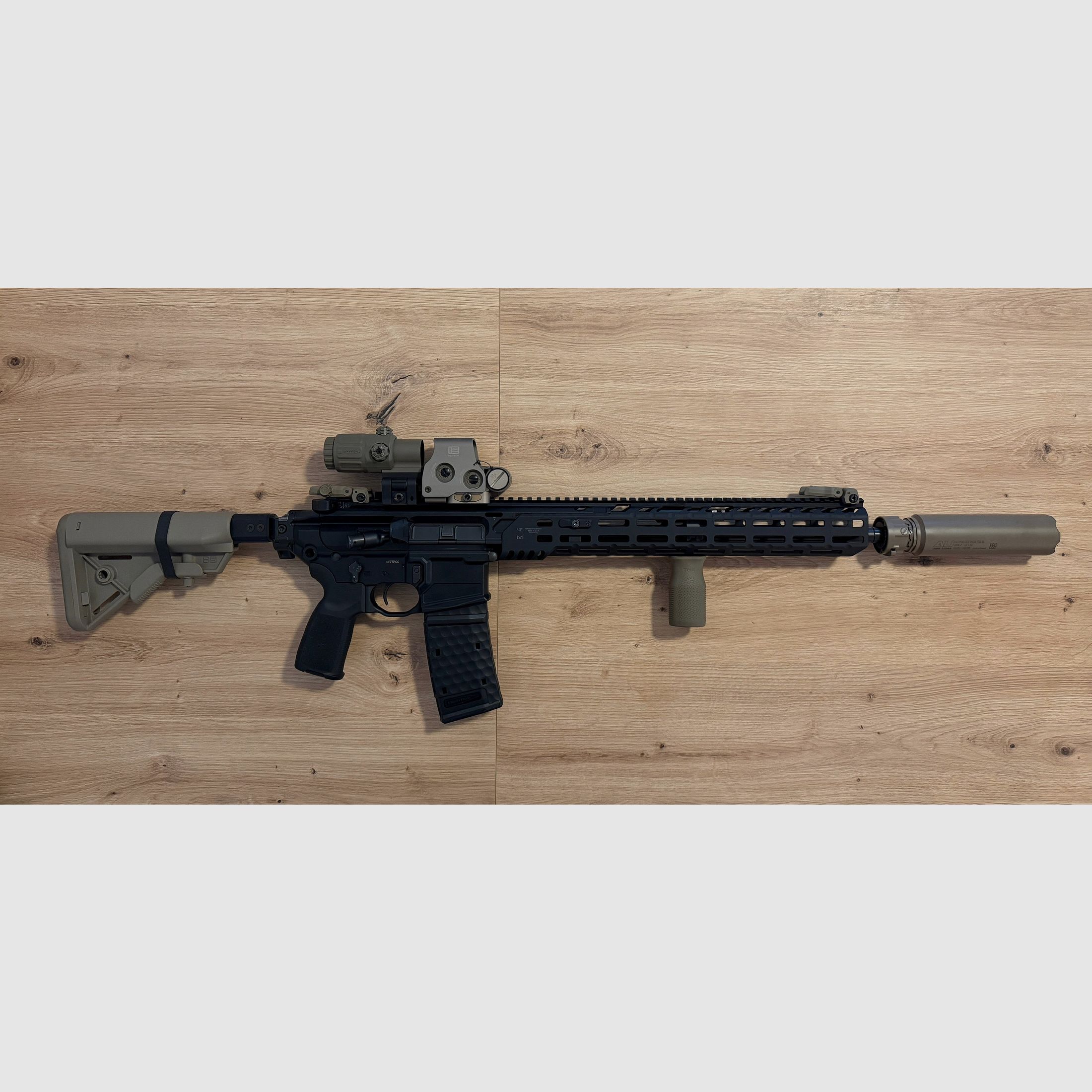 Sig Sauer MCX Virtus with accessories