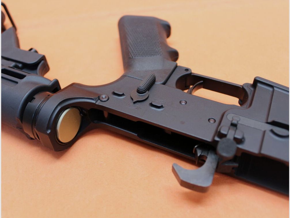 Diverse lower housing Oberland Arms OA-15: Lower receiver semi-auto complete/ Carbine stock system AR-15