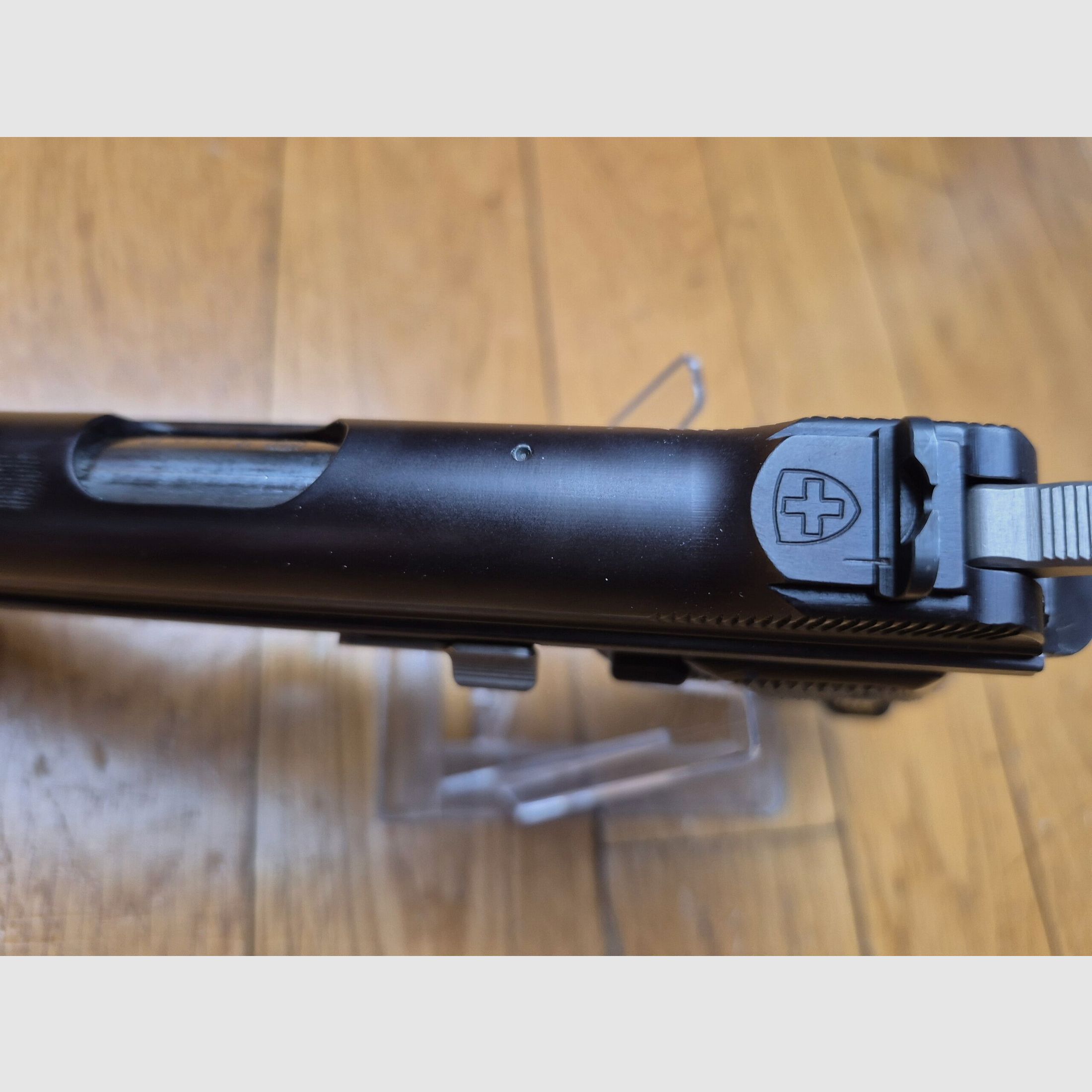 Spendide pistolet SIG P210-2 – Mythe du 9 para – Arme civile conforme au type Armée post 1952 du 4° contrat militaire – Fabrication SIG suisse de 1969 – Bronzage superbe à 99,5% – Fonctionnement et canon de rêve – État TBE+++ !, image 1 sur 19
