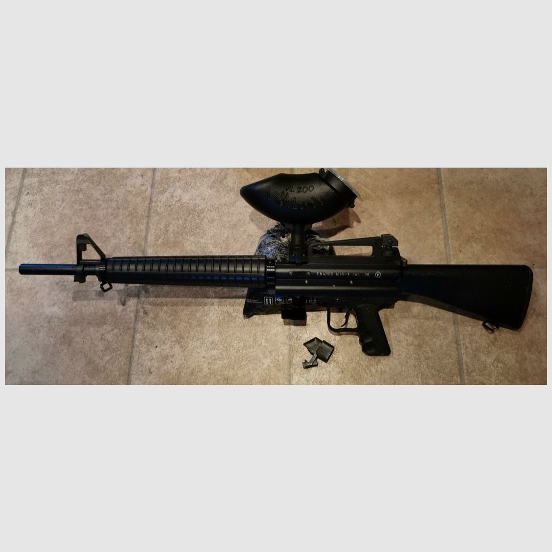 (VERSAND DEUTSCHLAND IM PREIS INKLUSIVE) Umarex M16-1 Cal.68 Paintball Markierer + Kugeln + Ersatzfeedneck