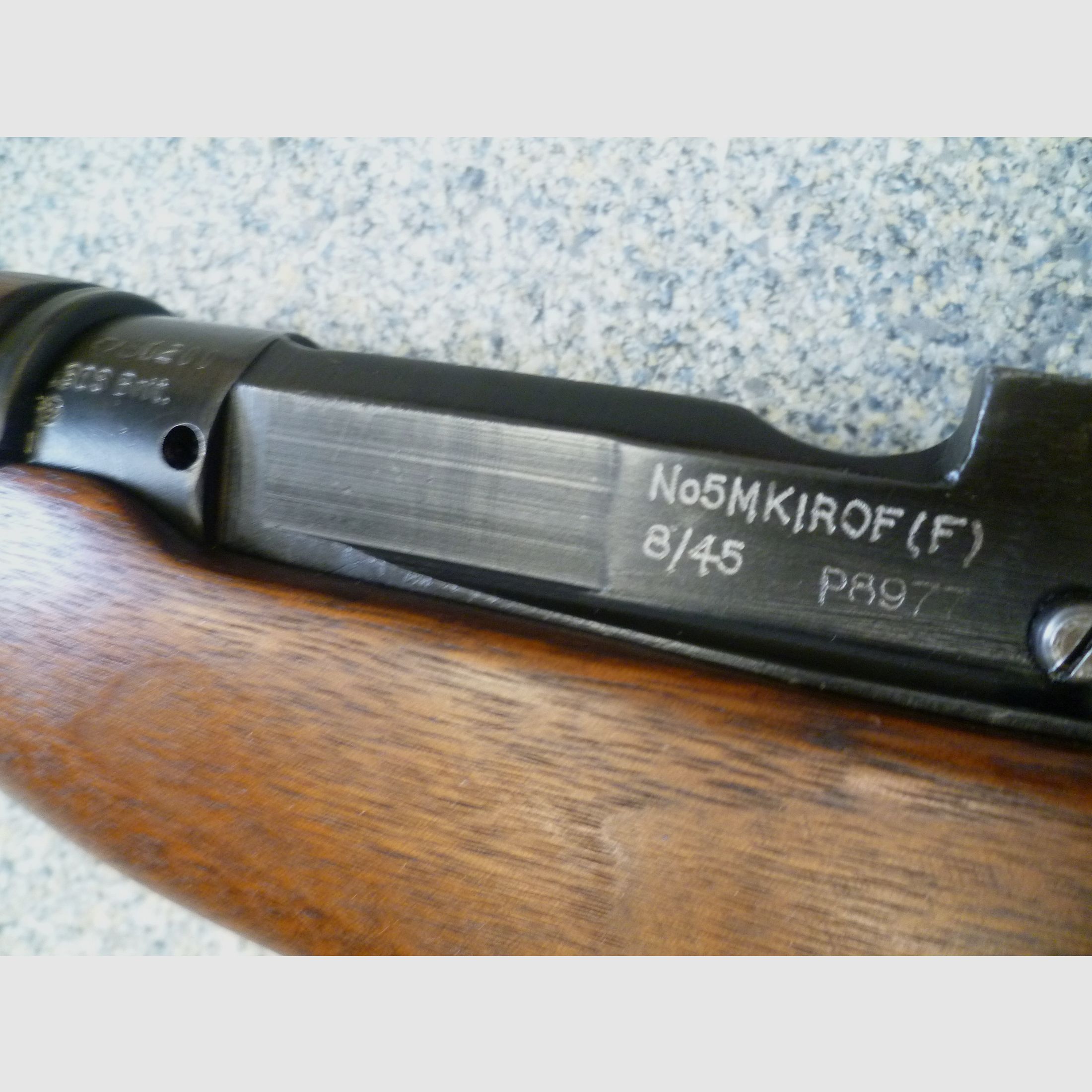 Carabina Jungle Enfield No. 5 MK I - Conversión a cargador único