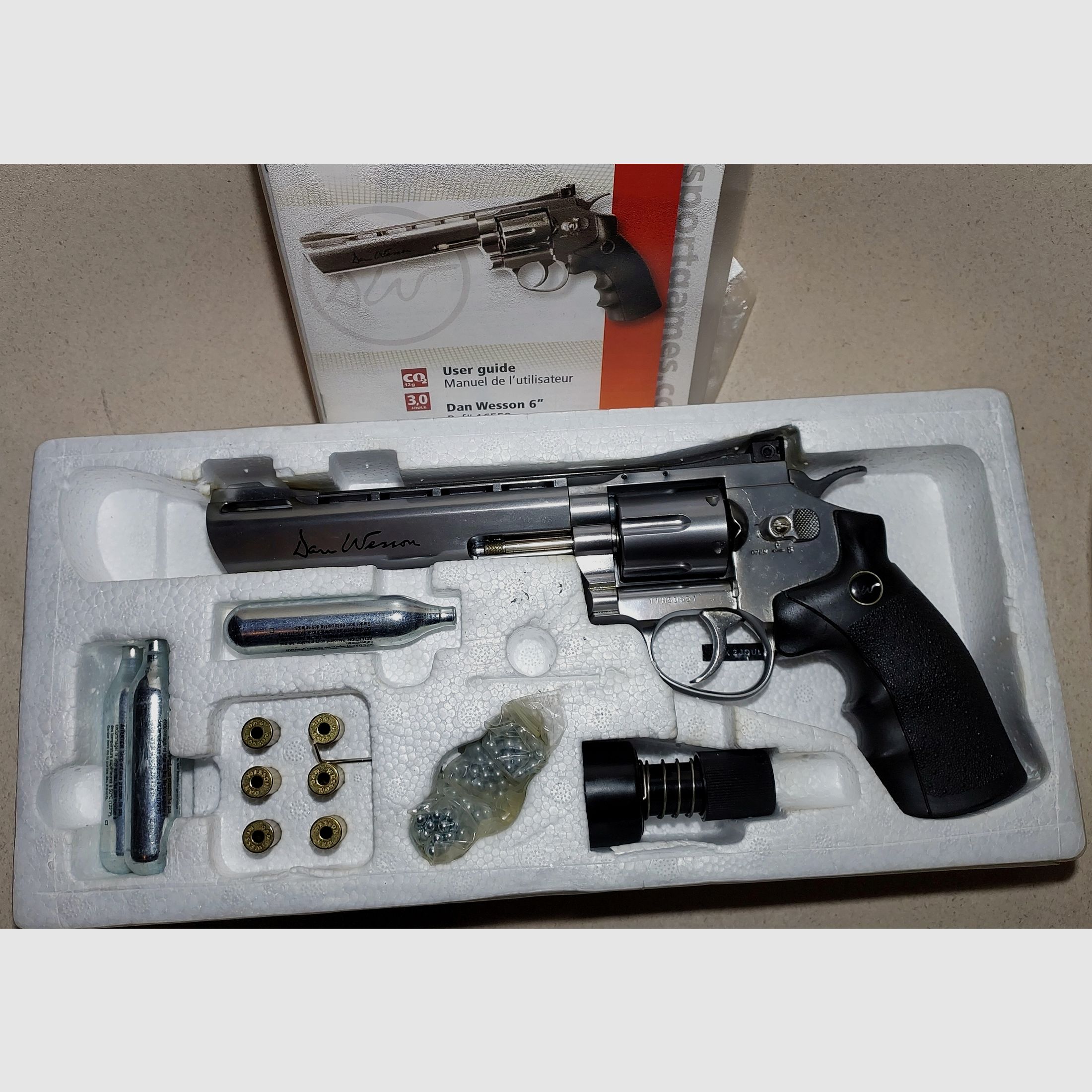 Dan Wesson 6" Revolver 4,5 mm Stahl BB Co2 Silber (P18)