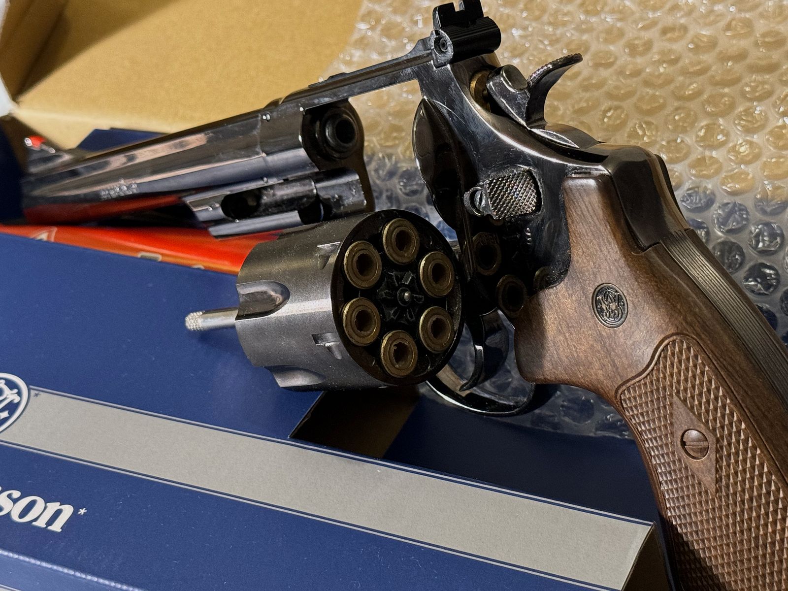 Smith & Wesson Model 29 6,5 Zoll Vollmetall CO2 Revolver 6mm BB Black-Chrome-Finish