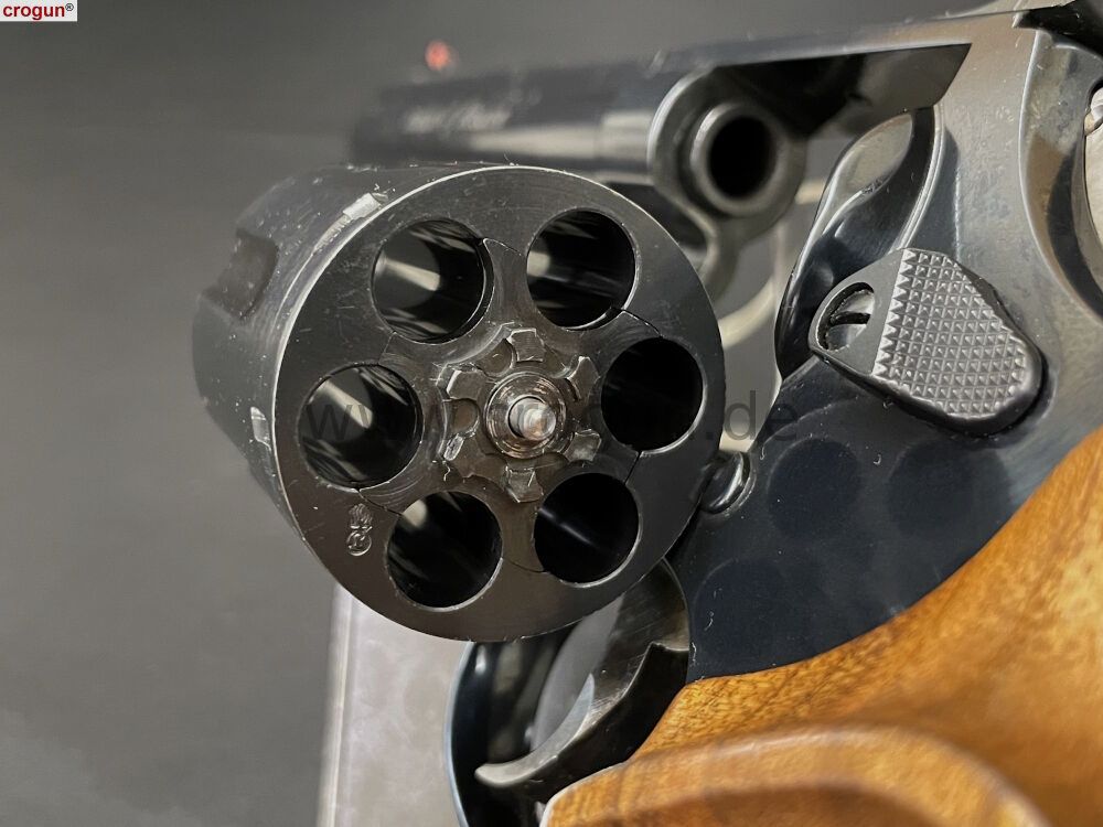 Smith & Wesson 586-4 Target Champion